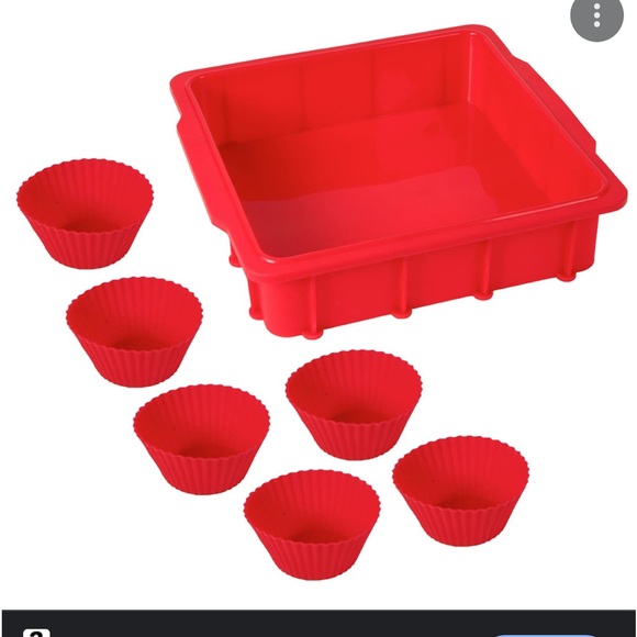 Red Silicone Baking Kit with 8x8-inch Baking Pan & Reusable Cupcake Liners - Picture 4 of 5